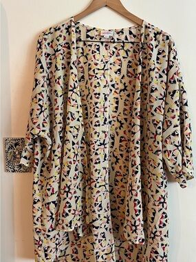 Lightweight Printed Kimono Cardigan in Cream with Multicolor Geometric Print